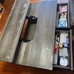 アメリカ家具テーブルの画像