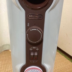 デロンギ　オイルヒーター　ハンガー付き　の画像