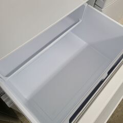 J1420 【リユースのサカイ柏店】　MITSUBISHI　ミツビシ　３ドア冷蔵庫　MR-C33G-W　2021年製　クリーニング済み　参考価格89,800円の画像