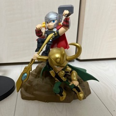マーベル　フィギア2体　ウルヴァリン　ロキ&ソーの画像