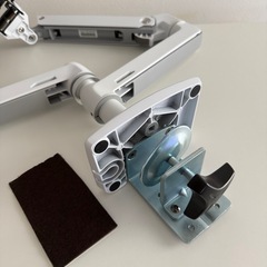 ERGOTRON LX デスク モニターアーム ホワイト ノートブックトレーの画像