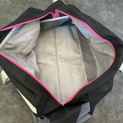 ボストンバッグの画像