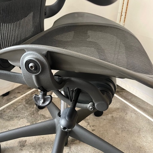 《売約済》【武蔵小山店】配達可！　 Aeron Chairs ハーマンミラー hermanmiller アーロンチェア 検　ランバーサポート　スタンダード　タイプ　座メッシュ 　デスクチェア　OAチェア　メッシュ