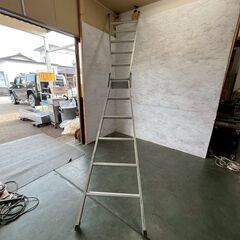 【アルミ製 脚立 梯子 ハシゴ はしご アルミ脚立 DIY 工具 作業用 折りたたみ式 脚立 ① A0279の画像