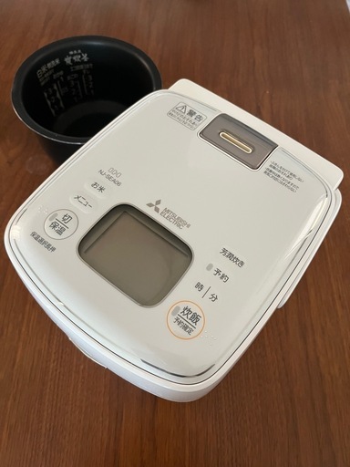 19年製　三菱　炊飯ジャー　NJ-SEA06-W