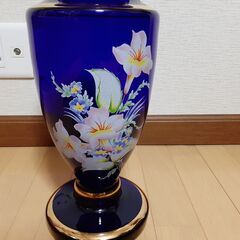クリスタレックス ボヘミア ガラス 花瓶 青 紺 ブルー 花柄の画像