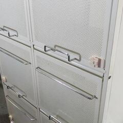 スチールメッシュ収納キャビネットの画像