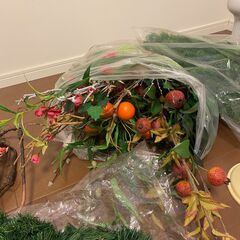 フラワーアレンジメント材料など一式の画像