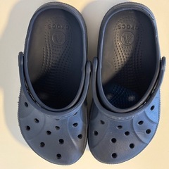 クロックス　22cm  紺の画像