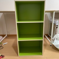 テーブル②台　　　3段カラーボックス の画像
