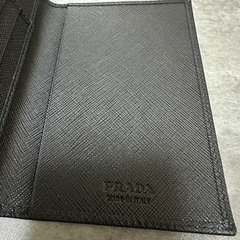 PRADAの画像