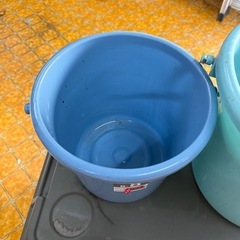 バケツ 2個の画像