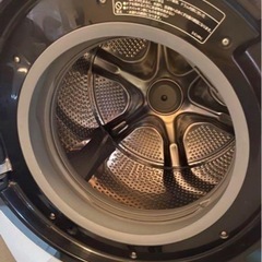乾燥機付き洗濯機（ドラム式洗濯機）の画像