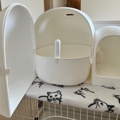 猫トイレ）オシャレフルカバータイプの画像