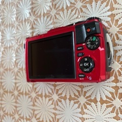 OLYMPUS Tough TG5　レッド　ケース付　おまけ付きの画像