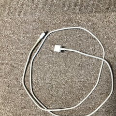 【まとめ売りあり】iPad Air（初代）Wi-Fiモデル／16GB／ホワイト＋Lightningケーブル付属の画像