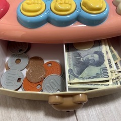 キティちゃんレジ　お金付き　おもちゃ　の画像