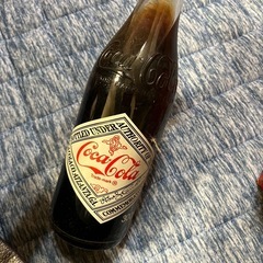 コカコーラ　中身入り　100年記念の画像