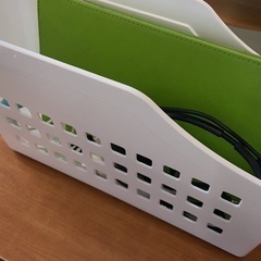 i PAD  カバー•充電器•ヘッドセット付の画像