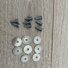 テレビ固定金具
の画像