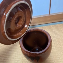 梅干しのなどの壺の画像