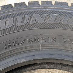 極上２０２４年製ダンロップ冬タイヤ工賃込み１４５／８０Ｒ１３　４本セットの画像