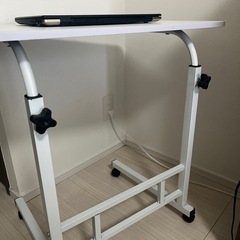 サイドテーブルの画像