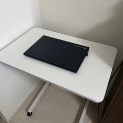 サイドテーブルの画像
