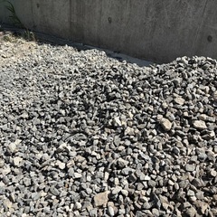 まだ残ってます🫠土嚢あと18袋分ほどです。の画像
