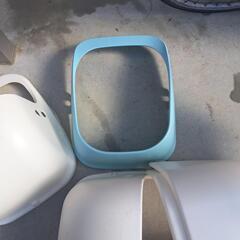 システムトイレの上の屋根のみ 4つの画像
