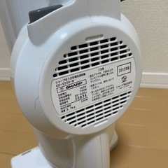 SHARPほうき形掃除機　2012年製　使用可能の画像
