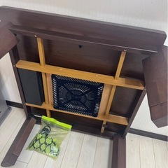 こたつテーブルの画像