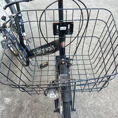 自転車のカゴのみの画像