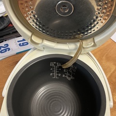炊飯器の画像
