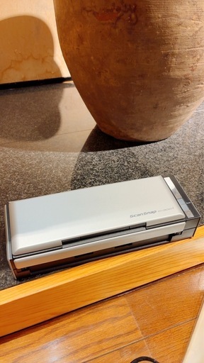 PFU社製のドキュメントスキャナー「ScanSnap S1300i」