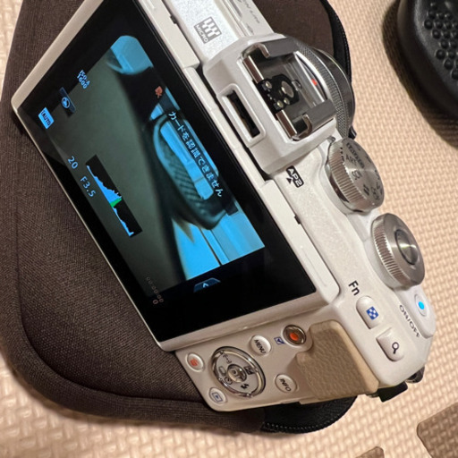 【極美品】OLYMPUS PEN Lite E-PL7 ダブルズームキット