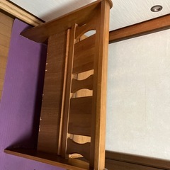 収納付き椅子の画像