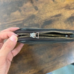 【エイ皮】ボッテガヴェネタの長財布（ファスナー破損）の画像