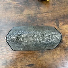 【エイ皮】ボッテガヴェネタの長財布（ファスナー破損）の画像