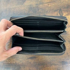【エイ皮】ボッテガヴェネタの長財布（ファスナー破損）の画像