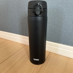 サーモス　Thermos 水筒 500ml ダークグレーの画像