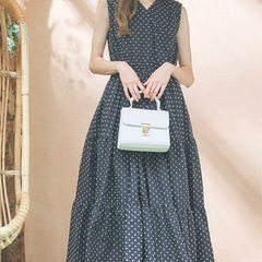 efla ドット柄ティアードボリュームワンピースの画像