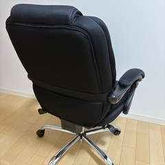 オフィスチェア／デスクチェア　　フットレスト付の画像