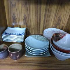 無料　食器棚　カップボード　キッチンボードの画像