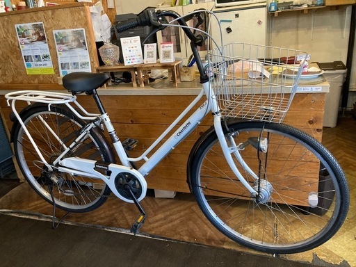 【SALE！8月末まで防犯登録無料！前後タイヤ・チューブ新品！】 LEDオートライト　6段変速　26インチ自転車　ホワイト