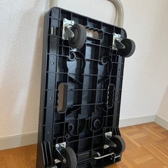 台車（2500円 → 本日・明日お取引で2000円）の画像