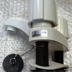 ✨KVK 水栓金具 洗面用 2ハンドル混合栓 ゴム栓付✨の画像