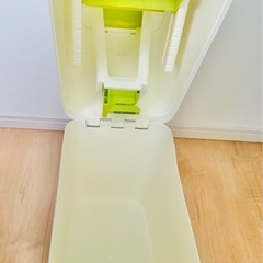 アップリカ　おむつごみ箱
の画像