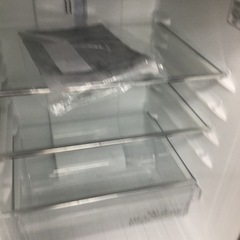 #H-59【ご来店頂ける方限定】Hisenseの2ドア冷凍冷蔵庫ですの画像