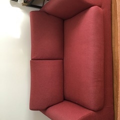 ニトリ赤色ソファーあげますの画像